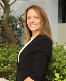 Whitney Holland headshot
